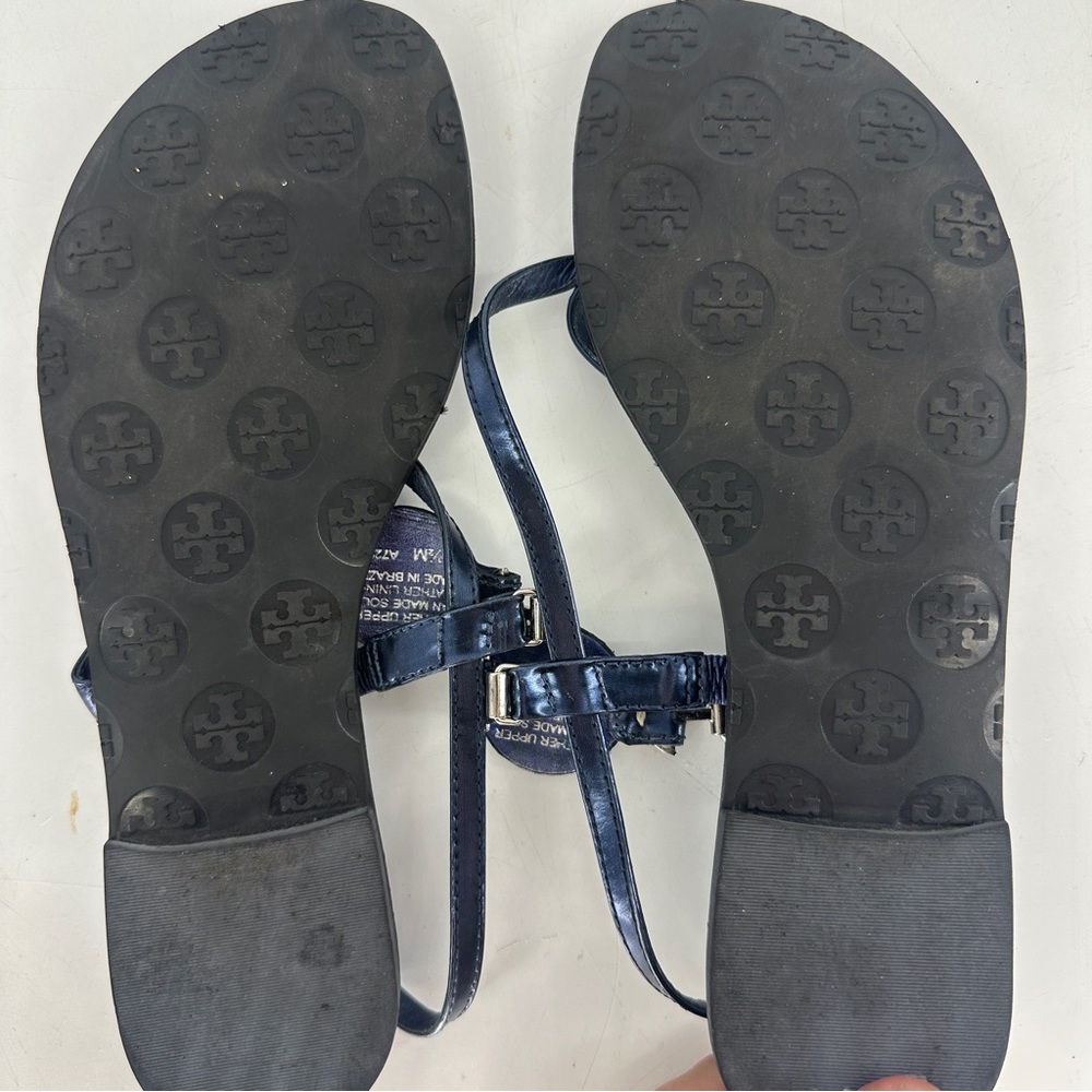 Tory Burch Ali Patent Leather Thong Sandals - Picture 5 of 8